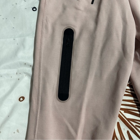 Nike Girls Loose Fit Track-pants - Picture 2 of 6